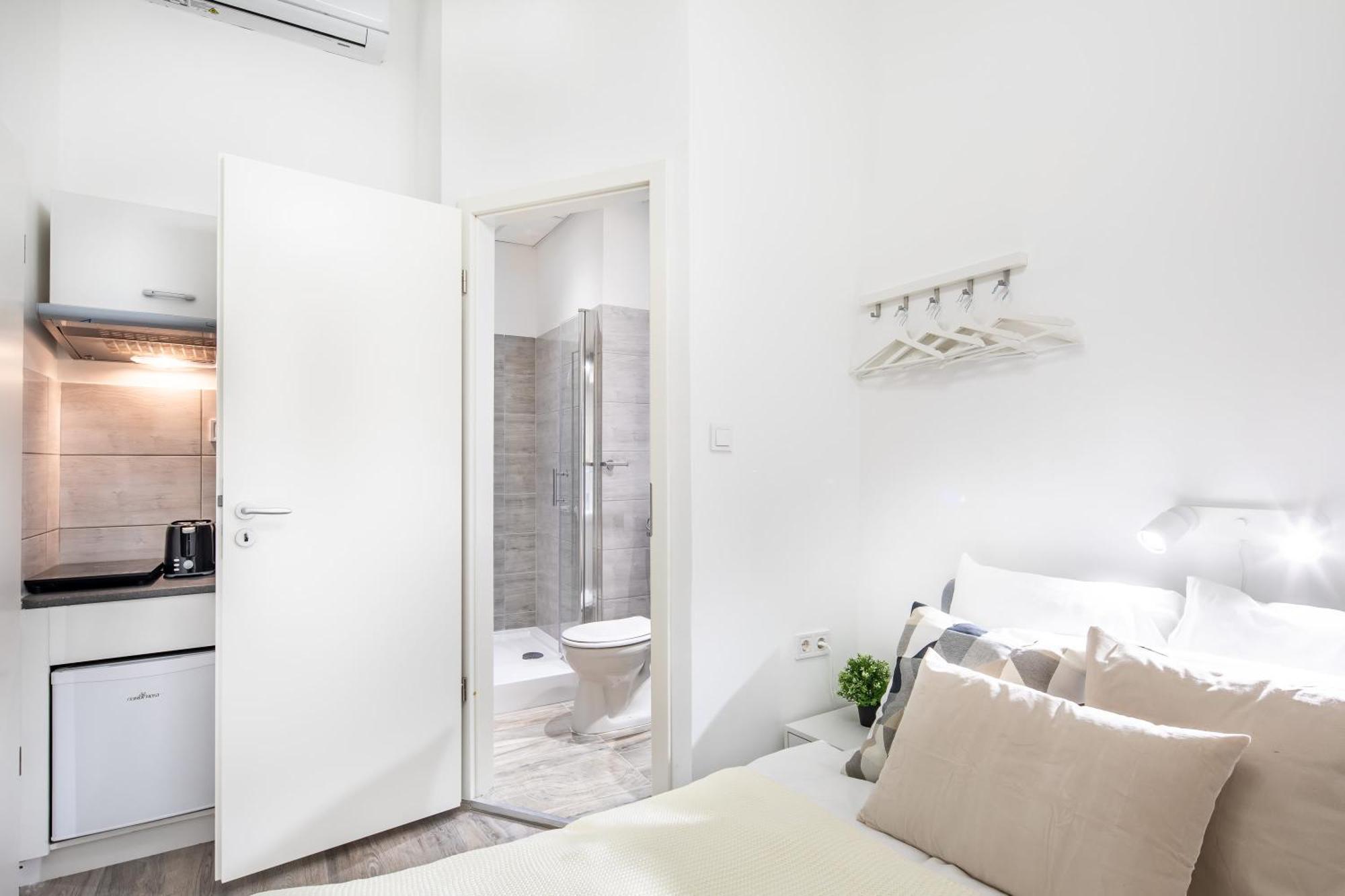 Very Central - Small Studio For Solo Traveller 부다페스트 외부 사진